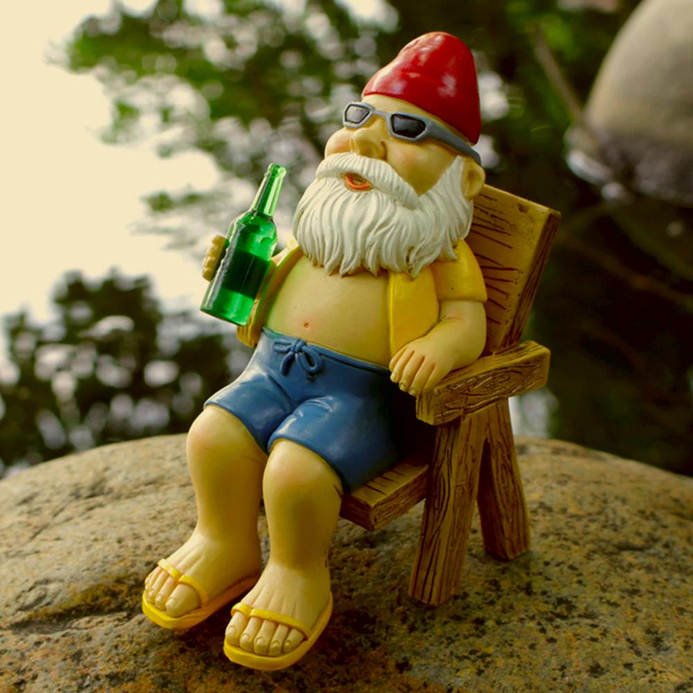 Nain de jardin assis détendu décoratif en résine